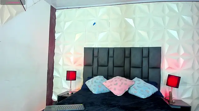 BustyGlow online show from 09/12/25, 10:48