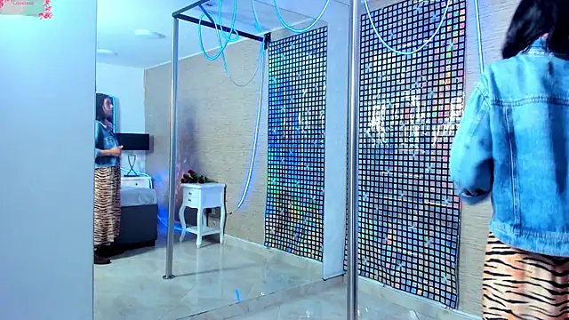 MiaAmore  online show from 11/02/25, 02:19