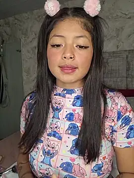 ashleythompson2025 online show from 01/08/26, 12:40