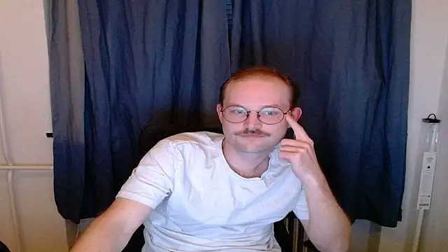 Snapshot of ChefDeLust chatting on 10/12/25, 05:12 ChefDeLust online show from 10/12/25, 05:12