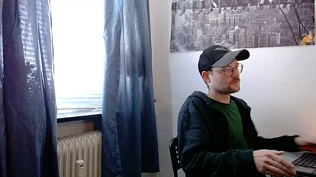 Snapshot of ChefDeLust chatting on 10/19/25, 11:22 ChefDeLust online show from 10/19/25, 11:22