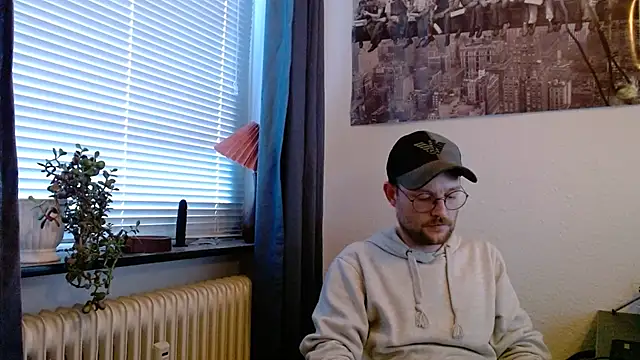 Snapshot of ChefDeLust chatting on 10/21/25, 02:40 ChefDeLust online show from 10/21/25, 02:40