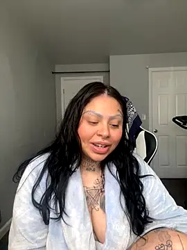 Snapshot of chicanachic13 chatting on 09/28/25, 10:48 chicanachic13 online show from 09/28/25, 10:48