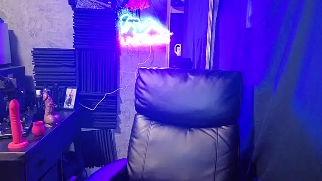 chicanachic13 online show from 12/14/25, 11:09