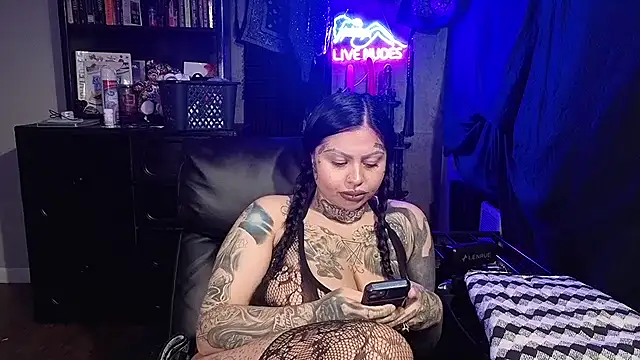 chicanachic13 online show from 03/01/26, 08:49