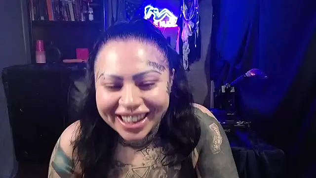 chicanachic13 online show from 04/04/26, 04:04