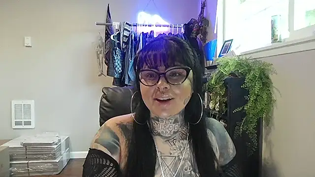 chicanachic13 online show from 05/24/26, 09:31