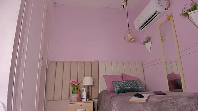 Snapshot of _aleja_x chatting on 10/30/25, 11:33 aleja x online show from 10/30/25, 11:33