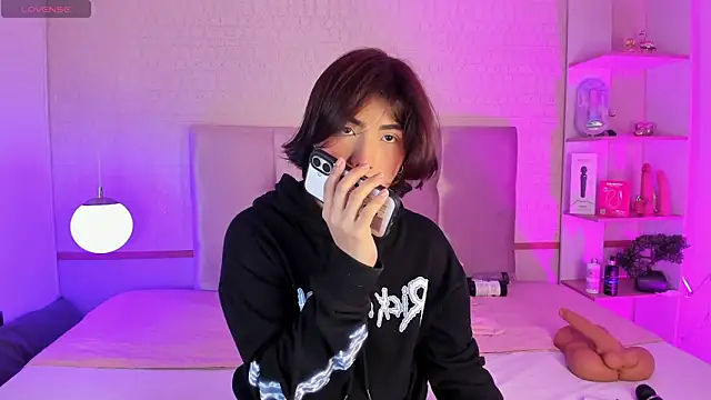 Creamy Angelo online show from 05/01/26, 01:26