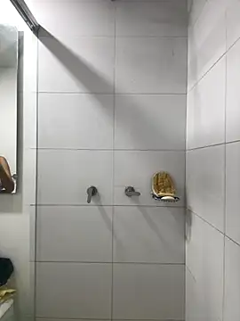 Victoria alson online show from 10/05/25, 03:21