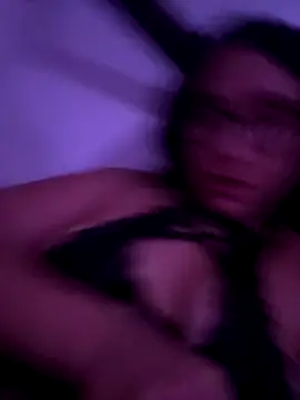 Snapshot of shory233 chatting on 10/04/25, 03:59 shory233 online show from 10/04/25, 03:59