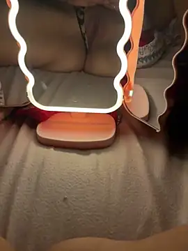 Snapshot of shory233 chatting on 11/26/25, 03:18 shory233 online show from 11/26/25, 03:18