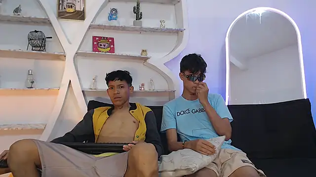 BEAUTY BOYS1 online show from 09/24/25, 07:12