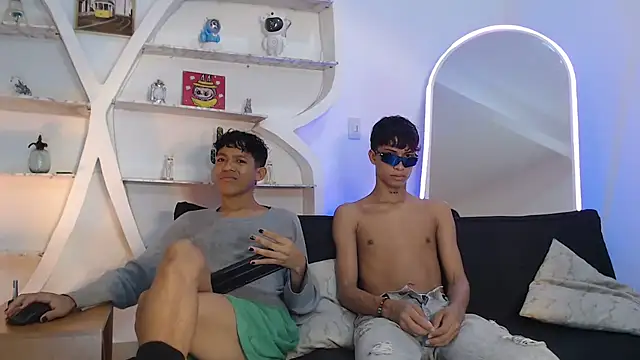 BEAUTY BOYS1 online show from 10/01/25, 07:14