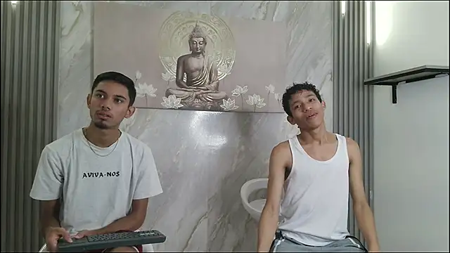 BEAUTY BOYS1 online show from 03/30/26, 01:45