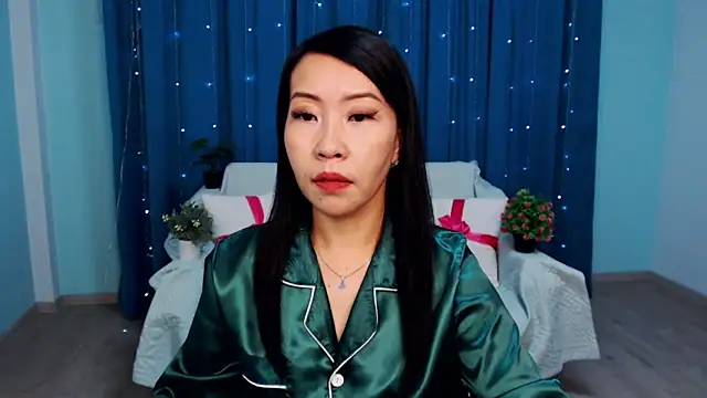 LiaPak online show from 10/30/25, 12:56