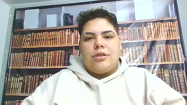 Hailey Curvy online show from 12/03/25, 10:46