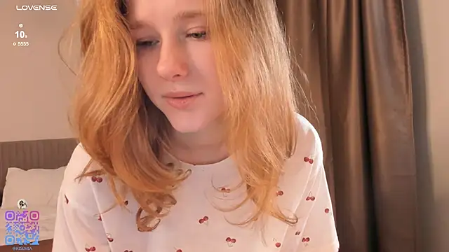 Snapshot of BreezeJam chatting on 11/25/25, 11:21 BreezeJam online show from 11/25/25, 11:21