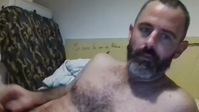 whatYwantMorrre online show from 10/03/25, 07:44