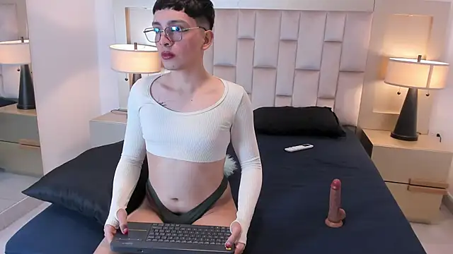 LiamHeat online show from 10/11/25, 06:01