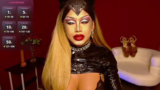 Snapshot of MeduzaCampbell chatting on 12/16/25, 12:43 MeduzaCampbell online show from 12/16/25, 12:43