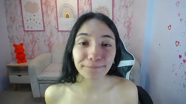 Snapshot of Kylie_ch1 chatting on 09/20/25, 10:49 Kylie ch1 online show from 09/20/25, 10:49