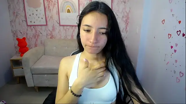 Snapshot of Kylie_ch1 chatting on 10/30/25, 10:49 Kylie ch1 online show from 10/30/25, 10:49