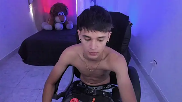 Aron Boyy online show from 03/18/26, 08:12