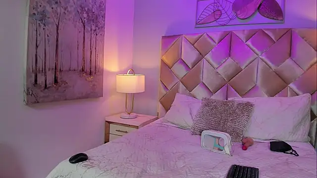 DulceEstrella  online show from 07/02/26, 12:00