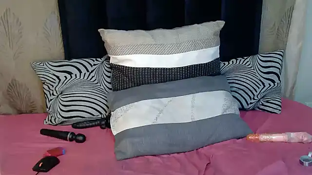 QueenpatieX online show from 05/20/26, 01:12