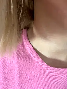 SweetBunnyGF online show from 12/18/25, 12:49