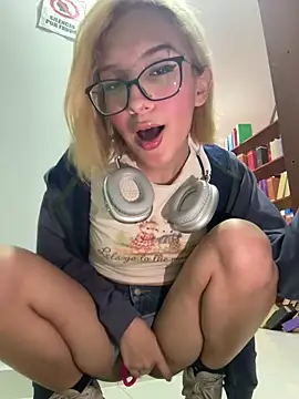 SweetBunnyGF online show from 05/29/26, 01:25