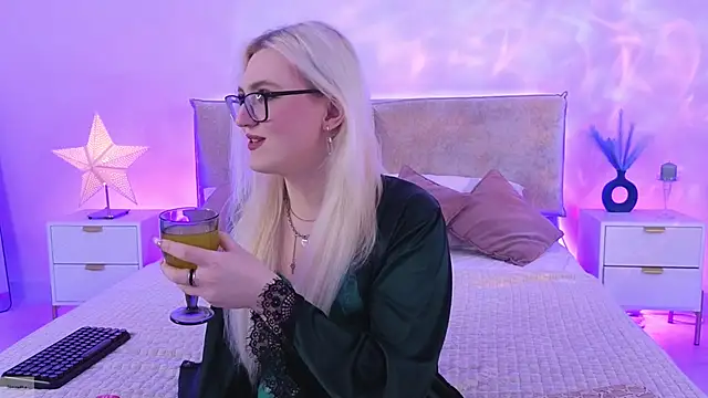 Jules night online show from 02/07/26, 09:18