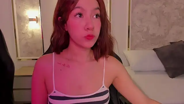 doll eyees  online show from 09/20/25, 07:37