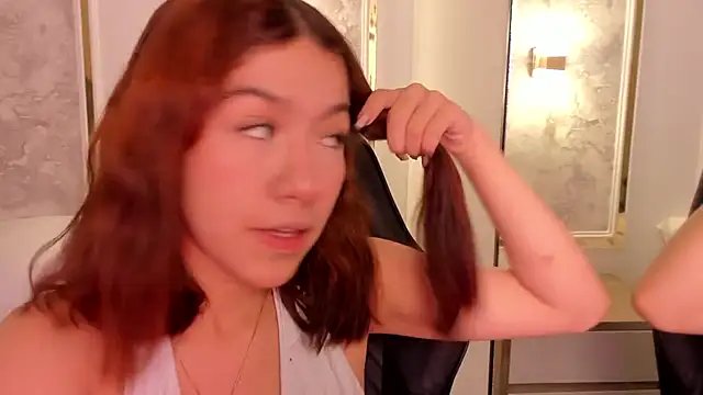 doll eyees  online show from 09/26/25, 02:37