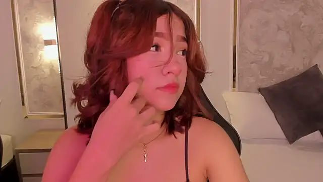 doll eyees  online show from 09/27/25, 02:27