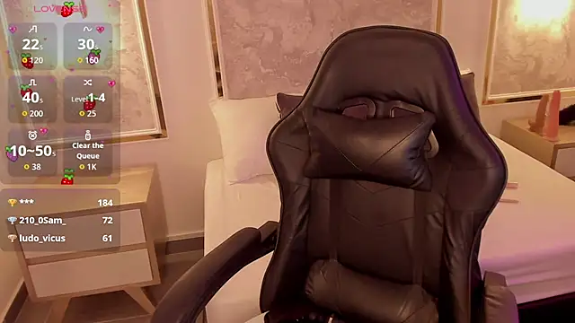 doll eyees  online show from 10/28/25, 02:20