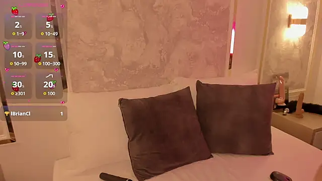 doll eyees  online show from 11/07/25, 02:44