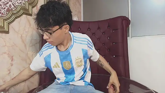 Dani rivass online show from 09/18/25, 11:12