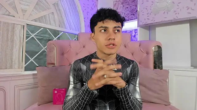 Dani rivass online show from 11/28/25, 11:46