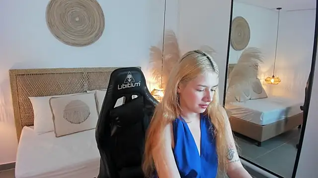 Snapshot of daniand_ chatting on 09/30/25, 11:59 daniand online show from 09/30/25, 11:59