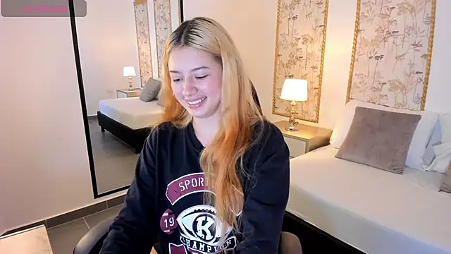 Snapshot of daniand_ chatting on 11/05/25, 02:55 daniand online show from 11/05/25, 02:55