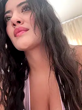 Snapshot of Lu090_ chatting on 10/03/25, 03:42 Lu090 online show from 10/03/25, 03:42