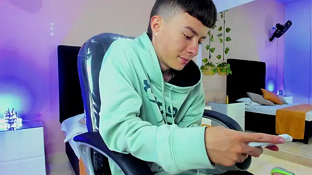 Nascary Fox online show from 11/27/25, 08:00