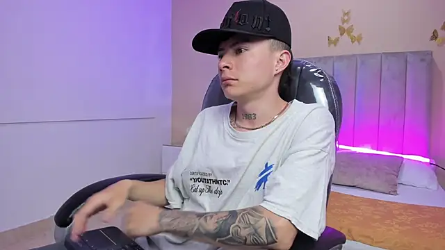 Nascary Fox online show from 02/01/26, 03:10