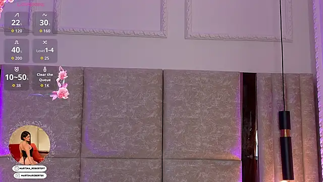 Snapshot of Martina-Roberts- chatting on 09/30/25, 03:00 Martina-Roberts- online show from 09/30/25, 03:00