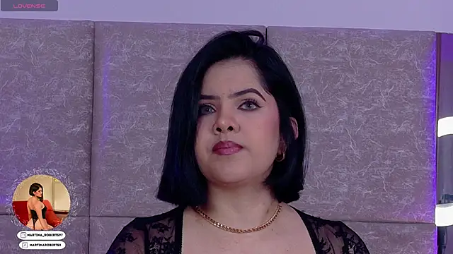 Martina-Roberts- online show from 10/23/25, 04:01