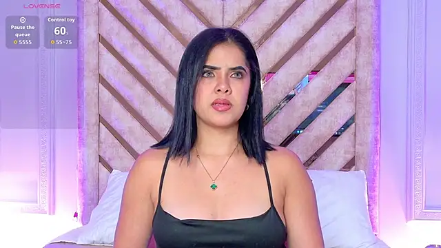 Martina-Roberts- online show from 04/21/26, 03:57