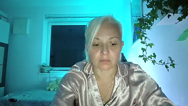 Snapshot of Linsy_Kim chatting on 09/12/25, 06:52 Linsy Kim online show from 09/12/25, 06:52