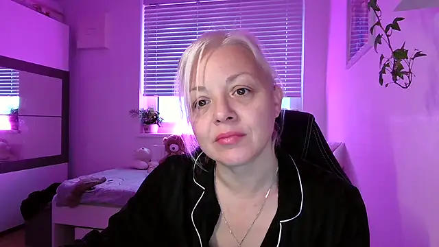 Snapshot of Linsy_Kim chatting on 11/27/25, 06:48 Linsy Kim online show from 11/27/25, 06:48